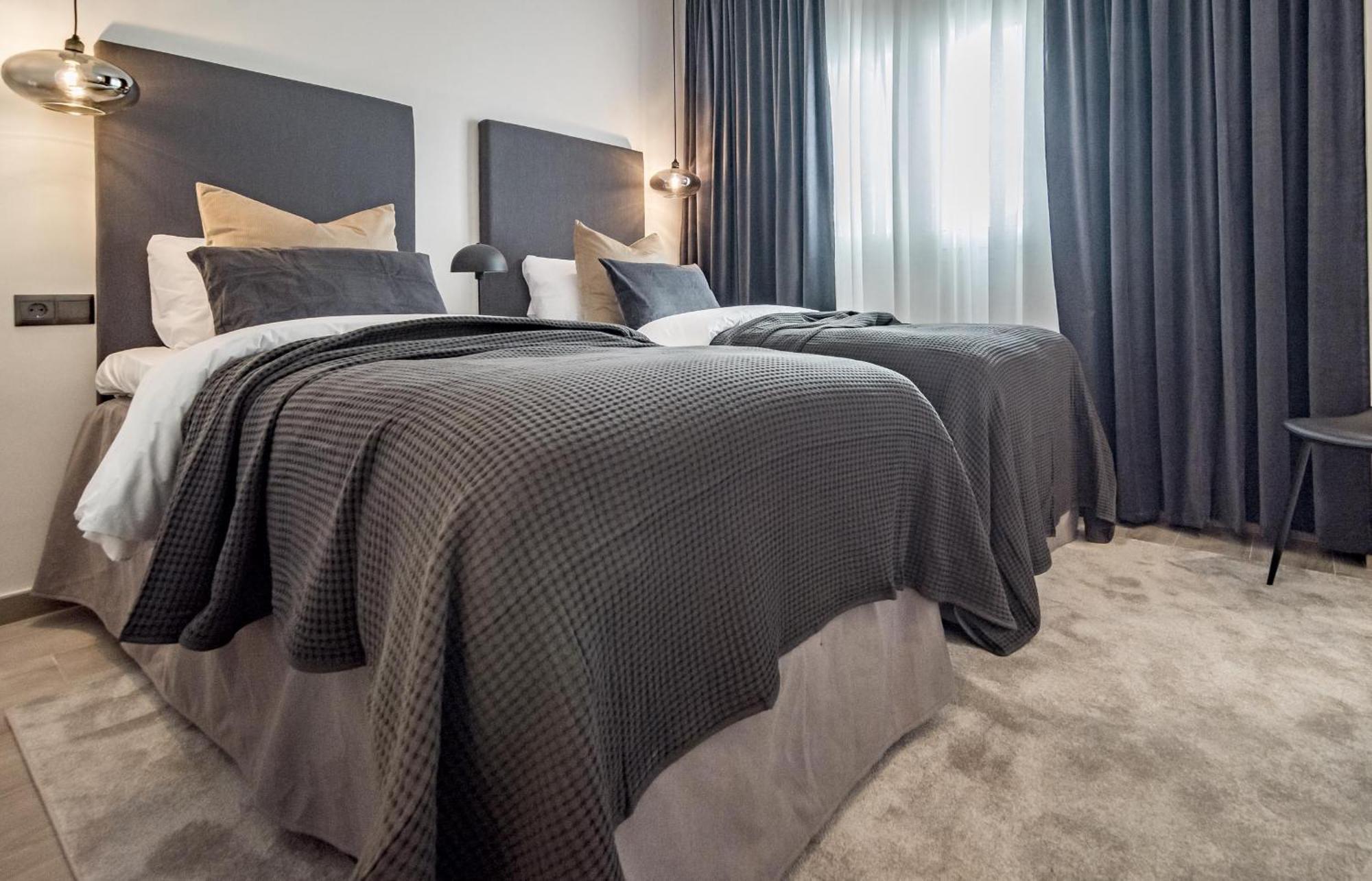 Pr - Stunning Flat Front Line Beach Puerto Banus Marbella Ngoại thất bức ảnh