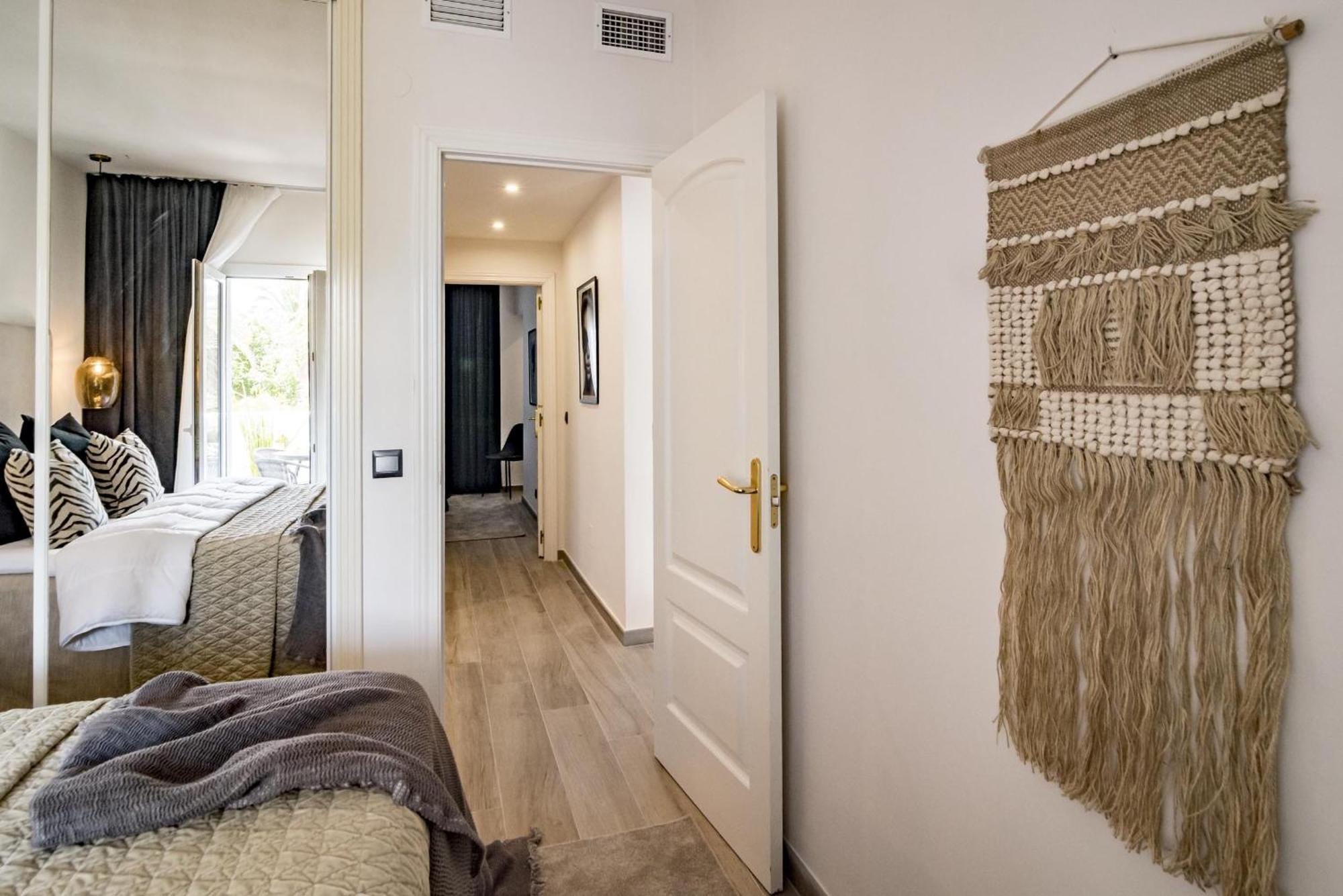 Pr - Stunning Flat Front Line Beach Puerto Banus Marbella Ngoại thất bức ảnh