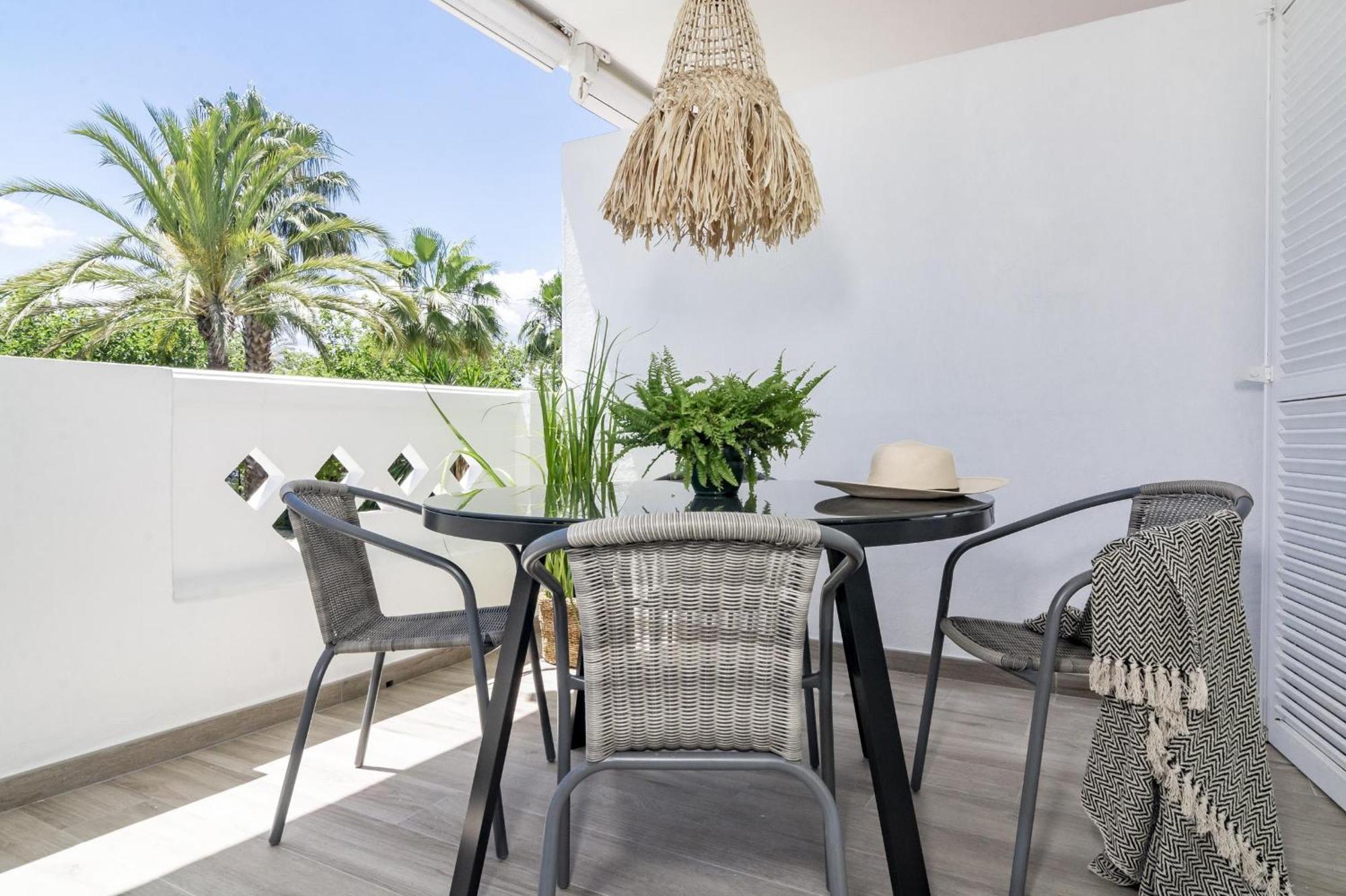 Pr - Stunning Flat Front Line Beach Puerto Banus Marbella Ngoại thất bức ảnh